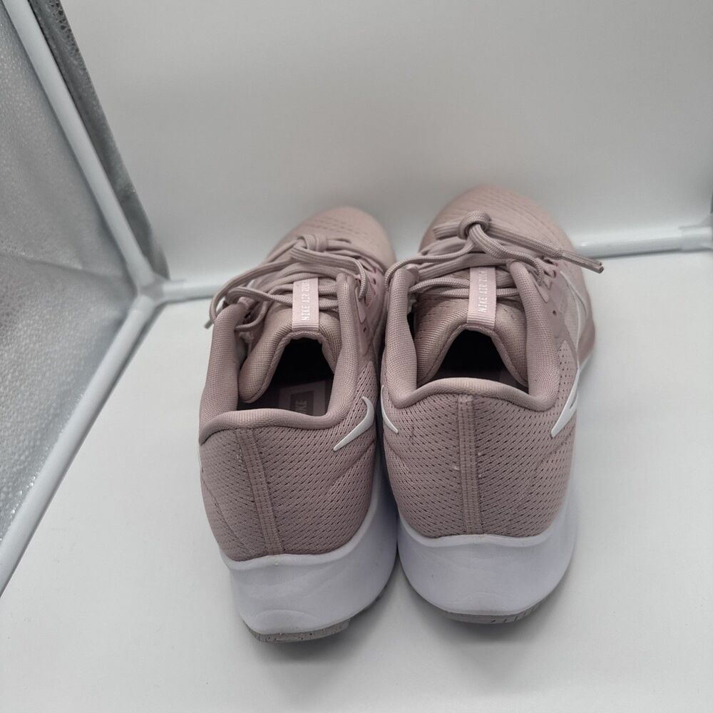 Size 11 Women’s- Nike Air Zoom Pegasus 38 Champagne - Picture 3 of 5